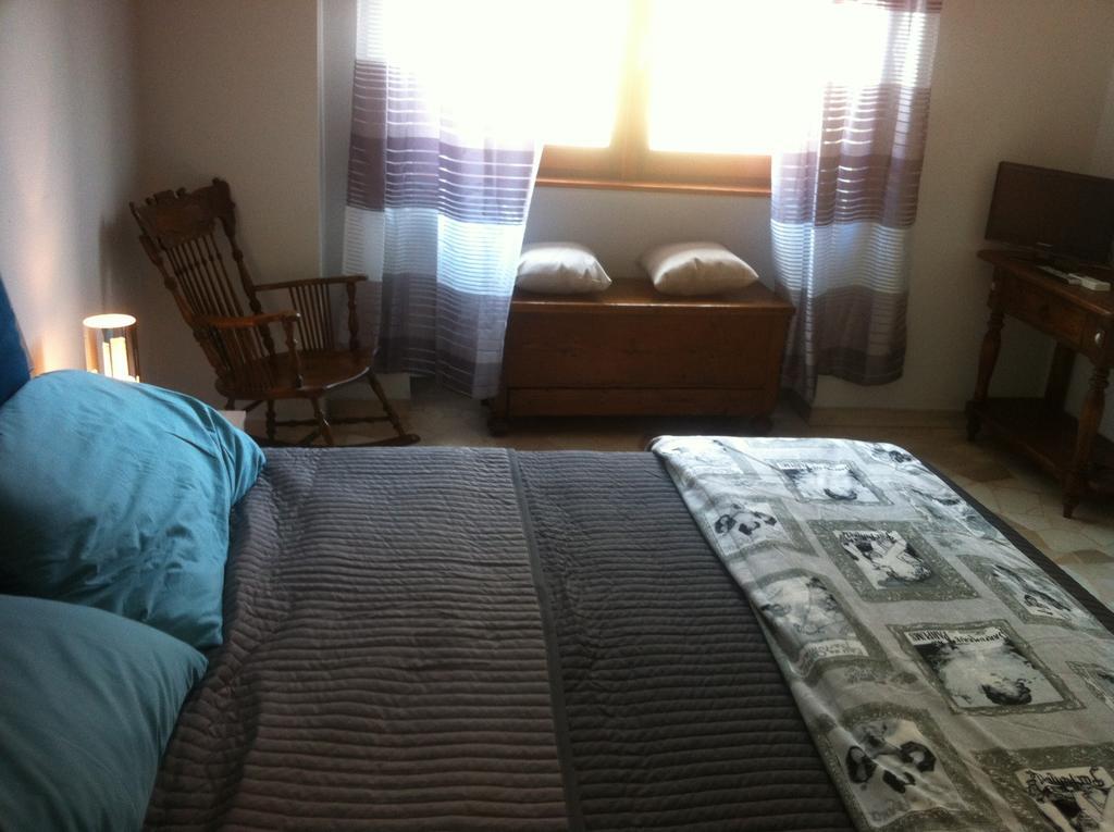 Ferienwohnung Nibre Mailand Zimmer foto